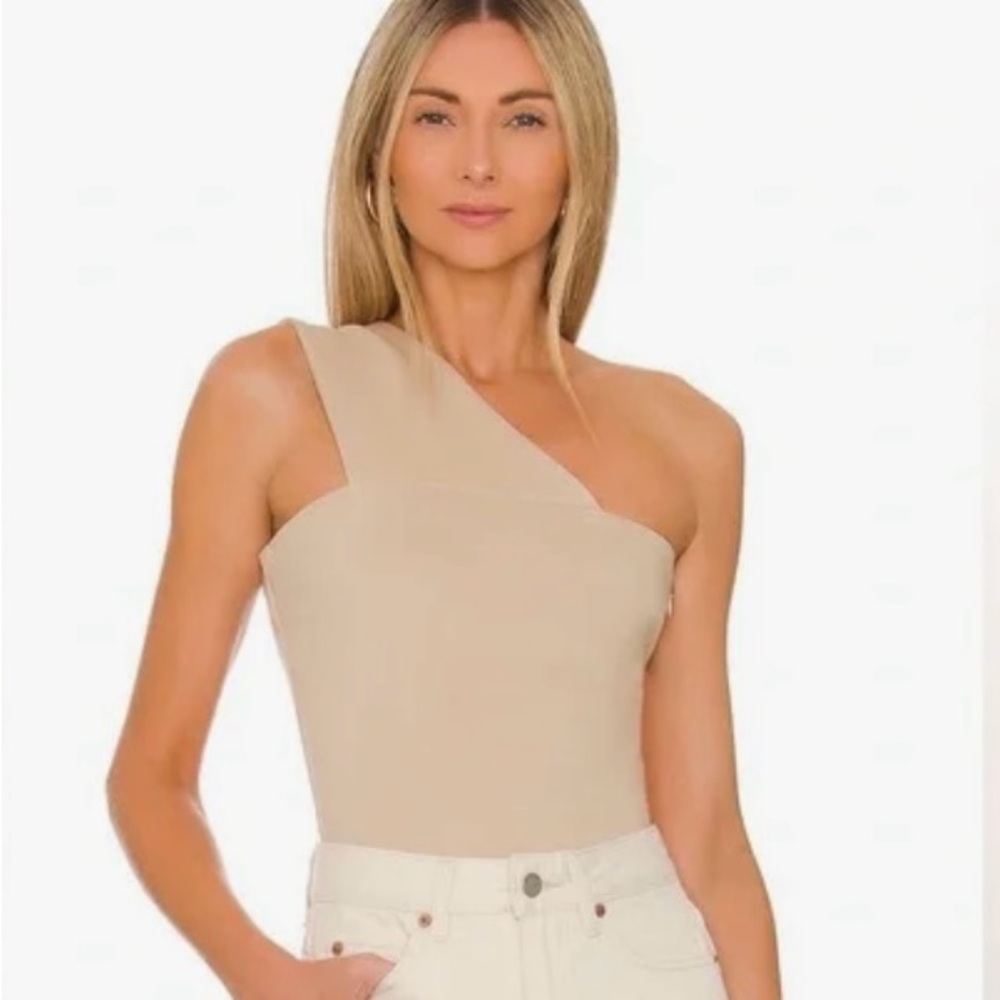 Superdown Rockie one shoulder neutral bodysuit